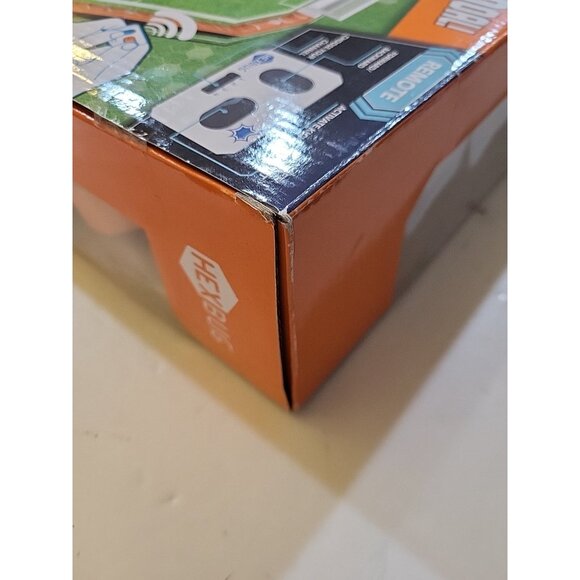 HEXBUG Robotic Soccer Arena Ages 8+ Sports Strategy Kit NEW FACTORY SEALED - Picture 9 of 10